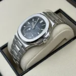 Patek Philippe Nautilus-Men with Blue Dial 5712/1A-001 . - Image 4