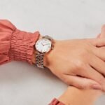 ⁦ساعة امبوريو ارماني للسيدات AR1683 - مينا بيضاء⁩ - الصورة ⁦7⁩