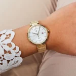 ⁦ساعة تومي هيلفيغر للنساء 1782128، مينا بيضاء⁩ - الصورة ⁦10⁩