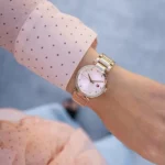 ⁦ساعة تومي هيلفيغر للنساء 1782237، مينا نحاسية⁩ - الصورة ⁦5⁩