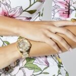 Guess Lady Frontier Women's  W1156L2, Gold-Tone Dial. - Image 8