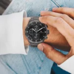⁦ساعة تومي هيلفيغر رجالي 1791806 "ترينت" ميناء أسود.⁩ - الصورة ⁦5⁩