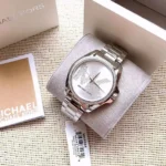Michael Kors Women's Bradshaw Watch MK6554, Classic All-Silver. - Image 9
