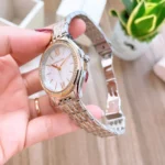 ⁦ساعة مايكل كورس حريمي MK7084 "ميندي"بلون فضي.⁩ - الصورة ⁦7⁩