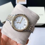 ⁦ساعة مايكل كورس حريمي MK7084 "ميندي"بلون فضي.⁩ - الصورة ⁦10⁩